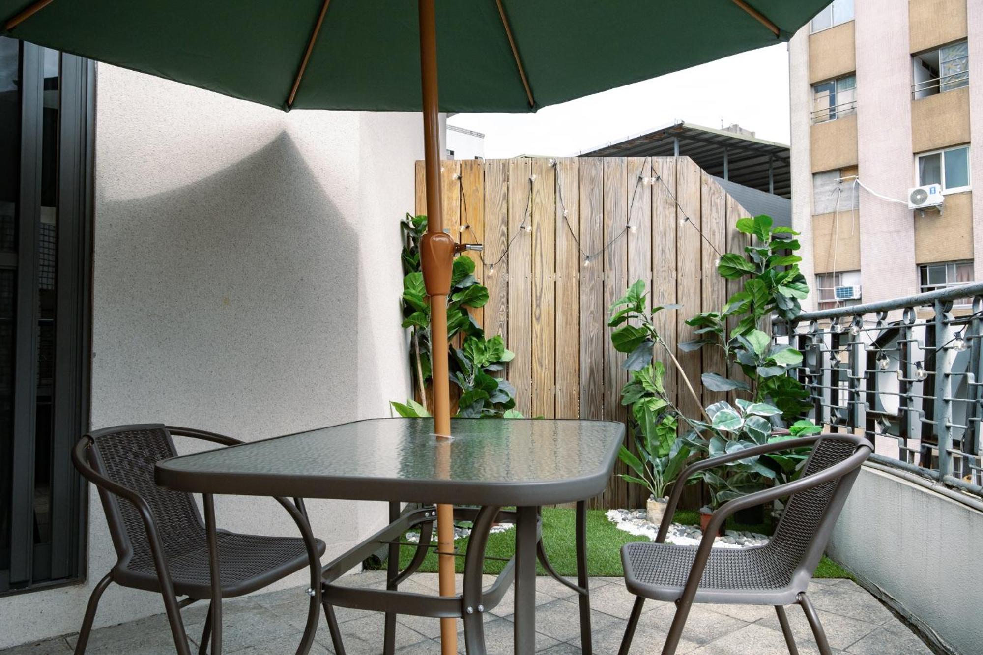 Meander 1948 Hostel Тайпей Екстериор снимка